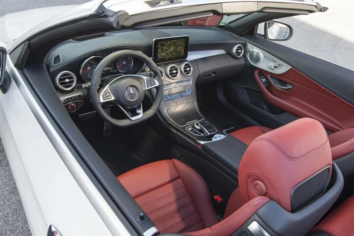 Mercedes Benz c300 салон
