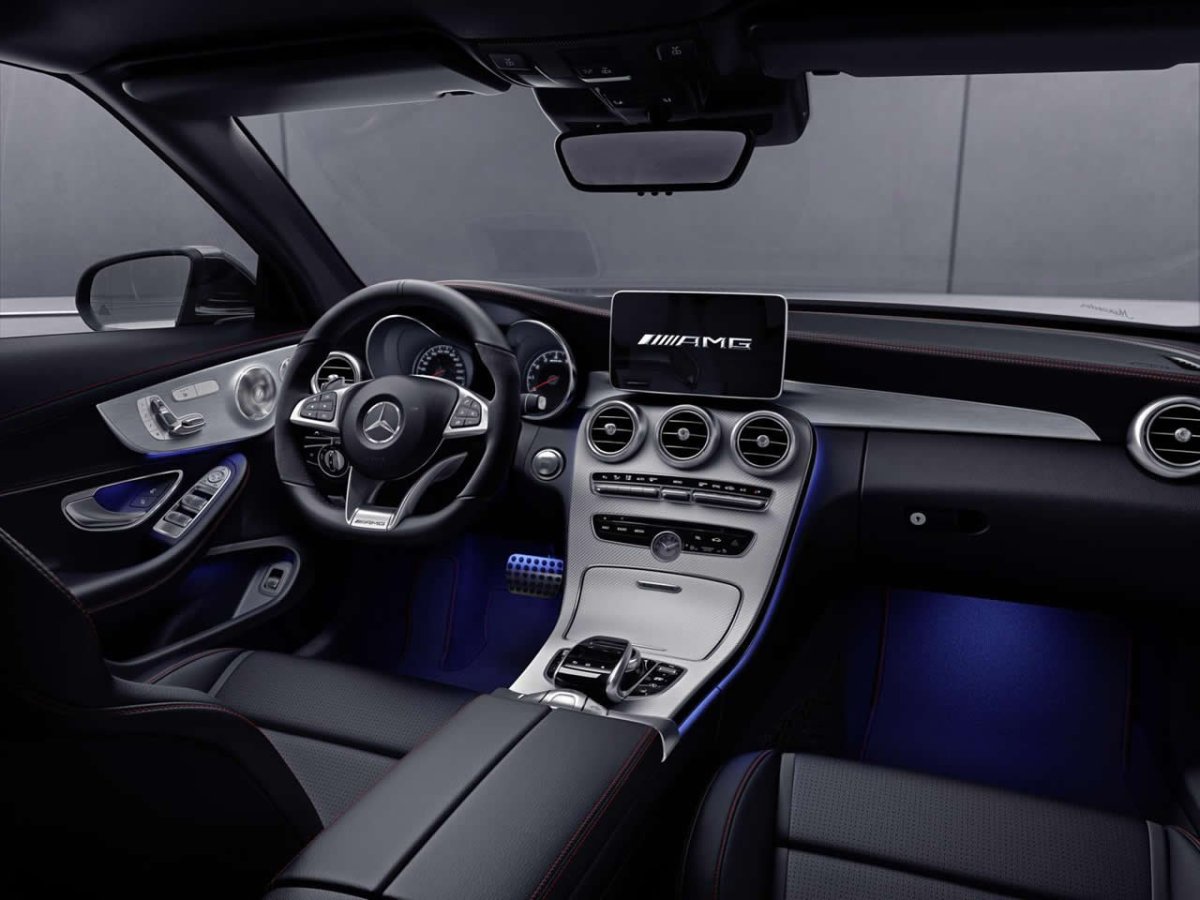 Mercedes c63 AMG Coupe салон