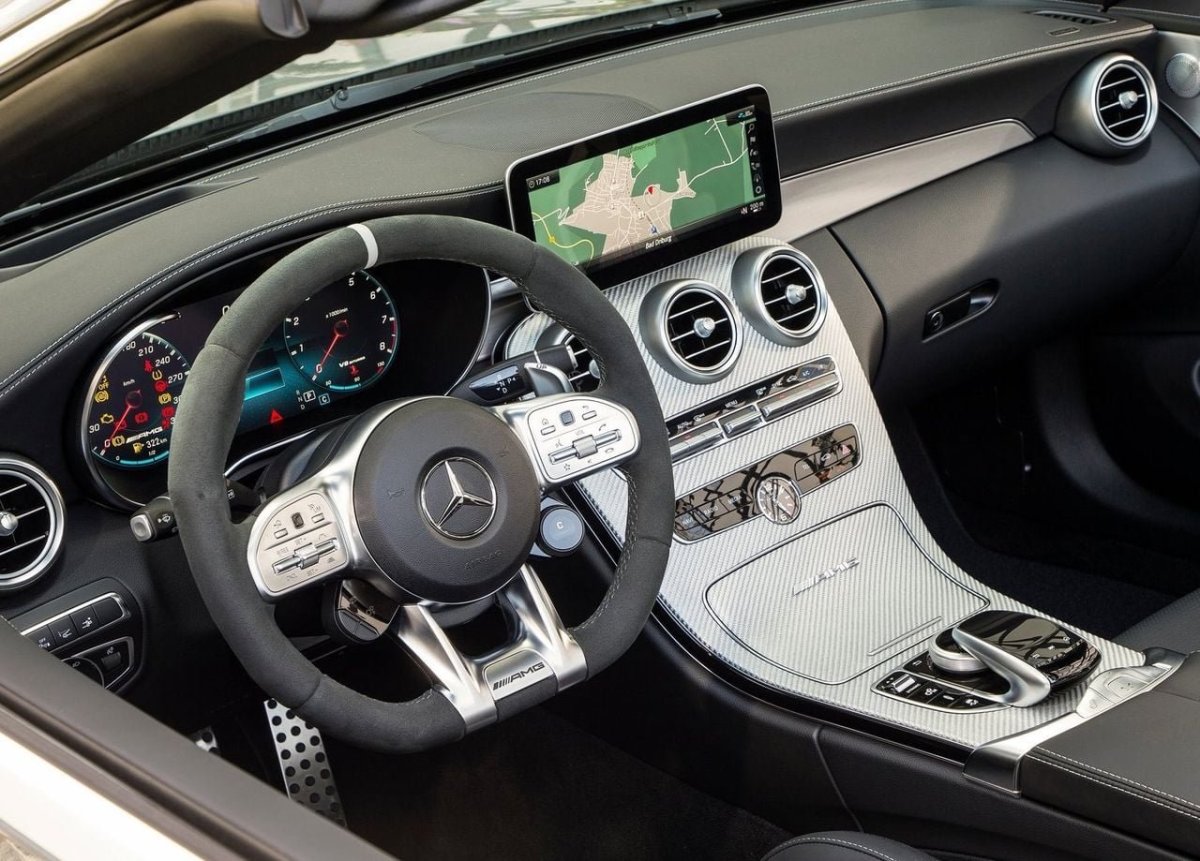 Mercedes Benz c63 AMG 2019 салон