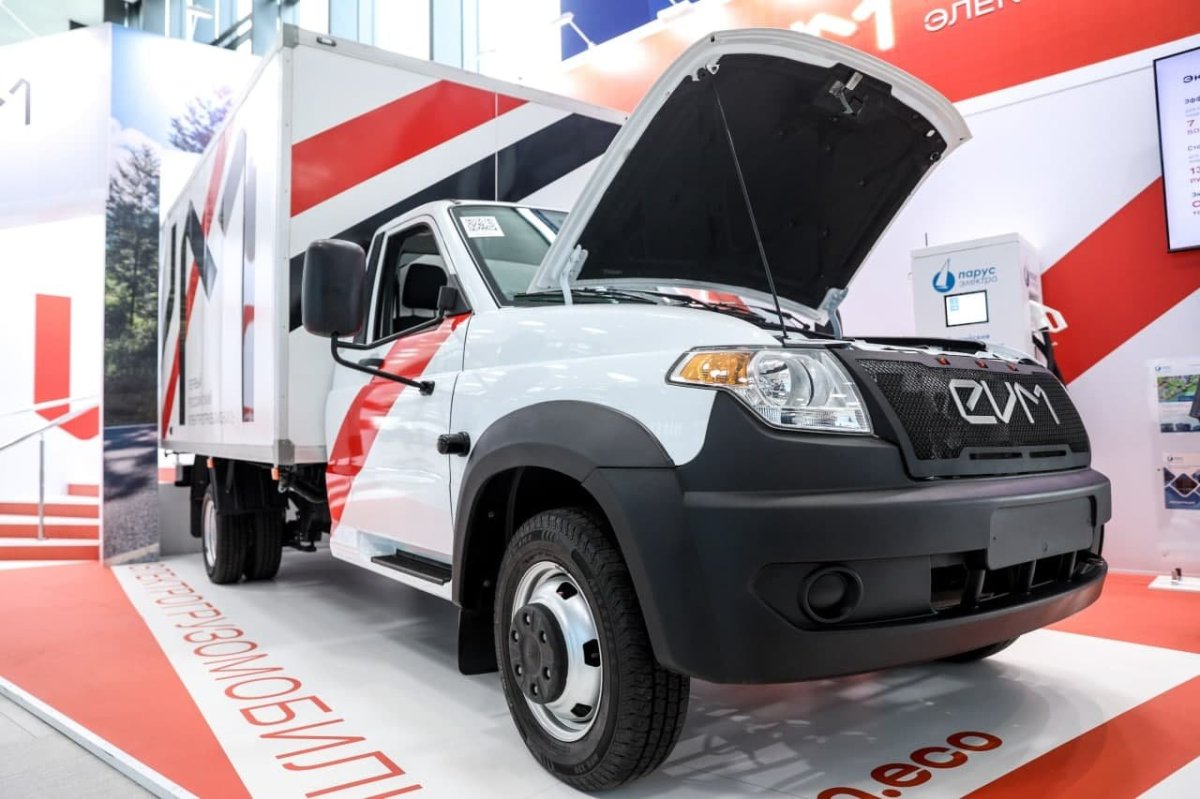 Первый российский электрогрузомобиль EVM Pro