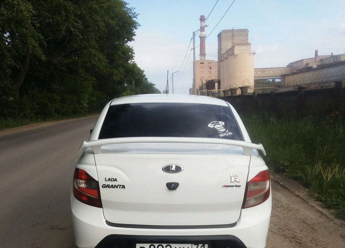 Спойлер Атланта на Лада Гранта