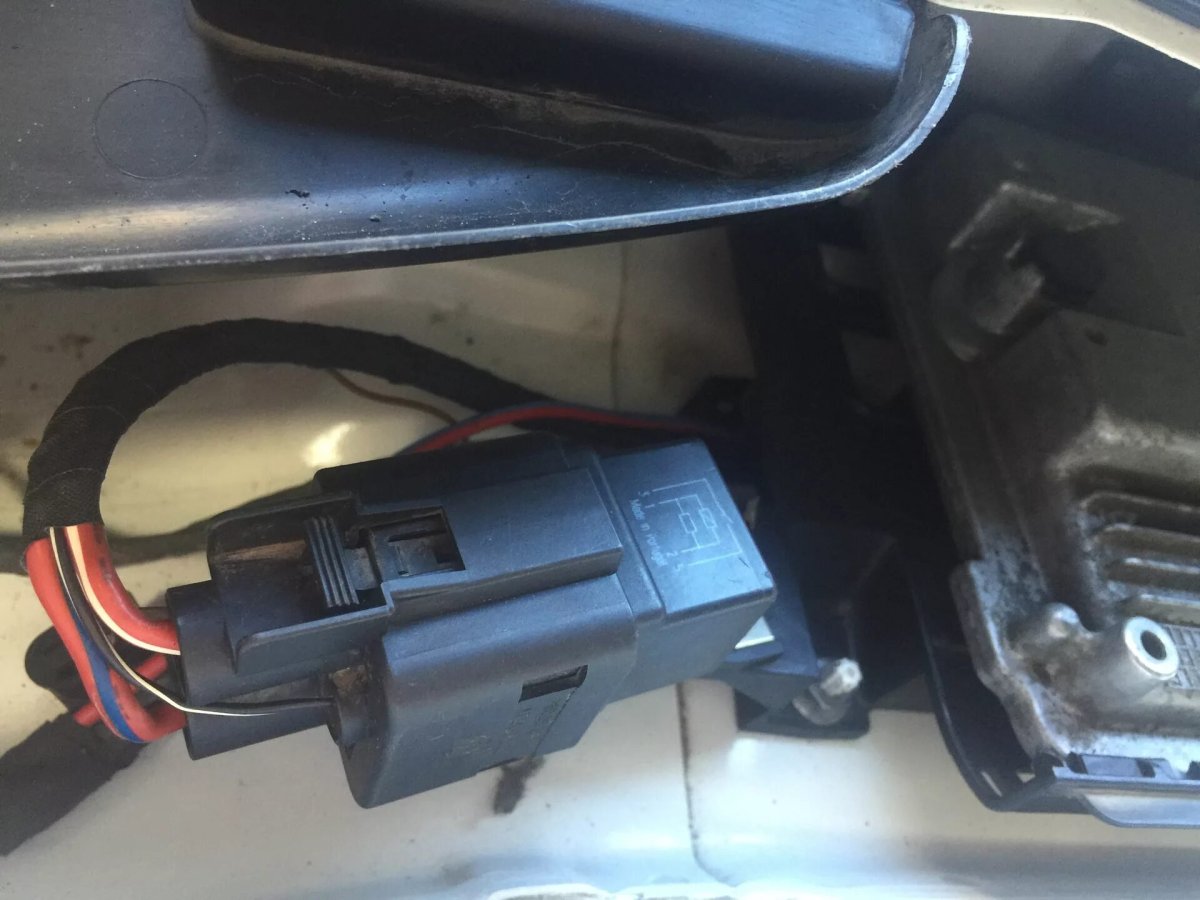 Кнопка обогрева лобового стекла Фольксваген т5