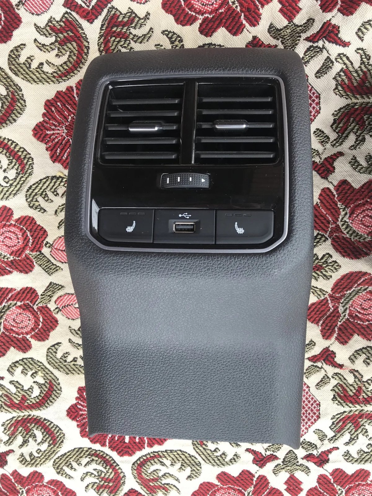 Обдув для задних пассажиров VW Polo sedan