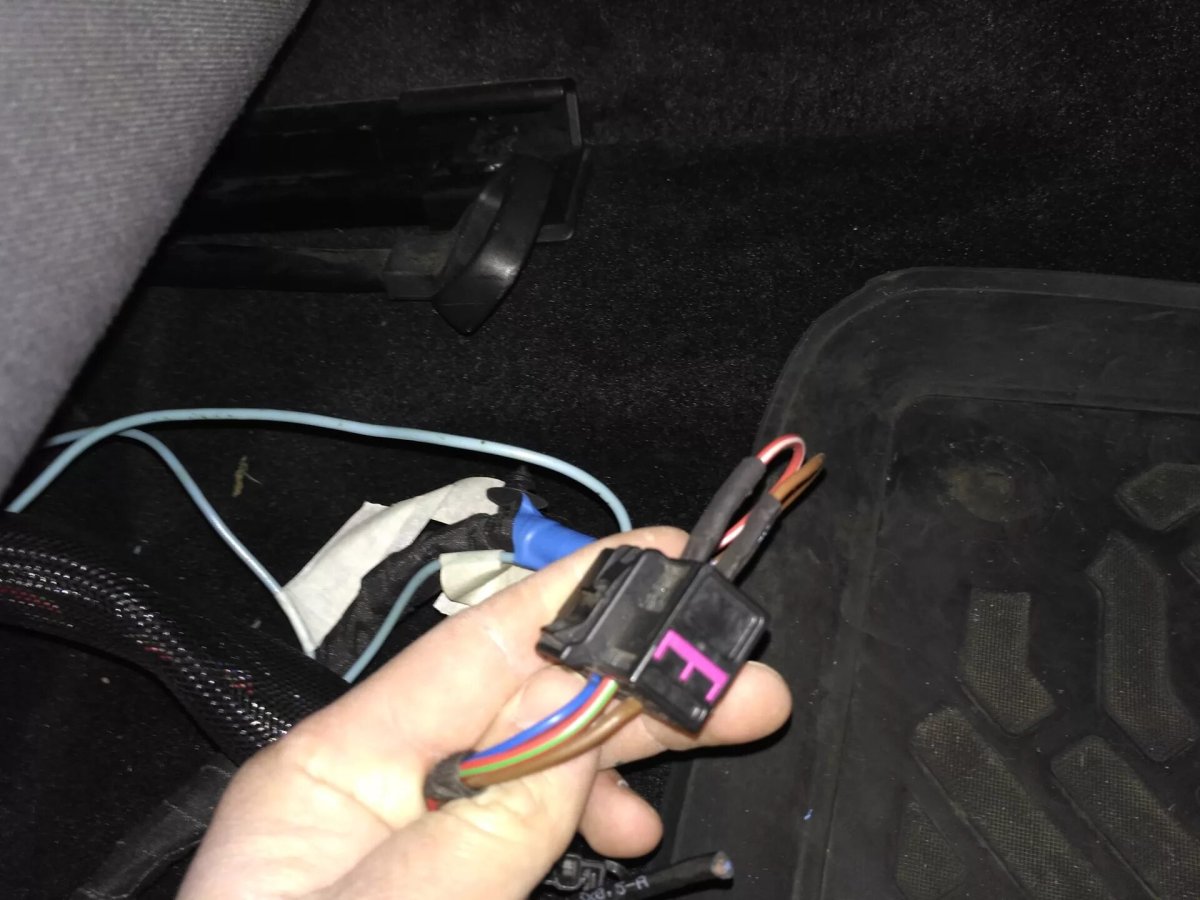 Реле подогрева сидений Фольксваген поло седан 2012