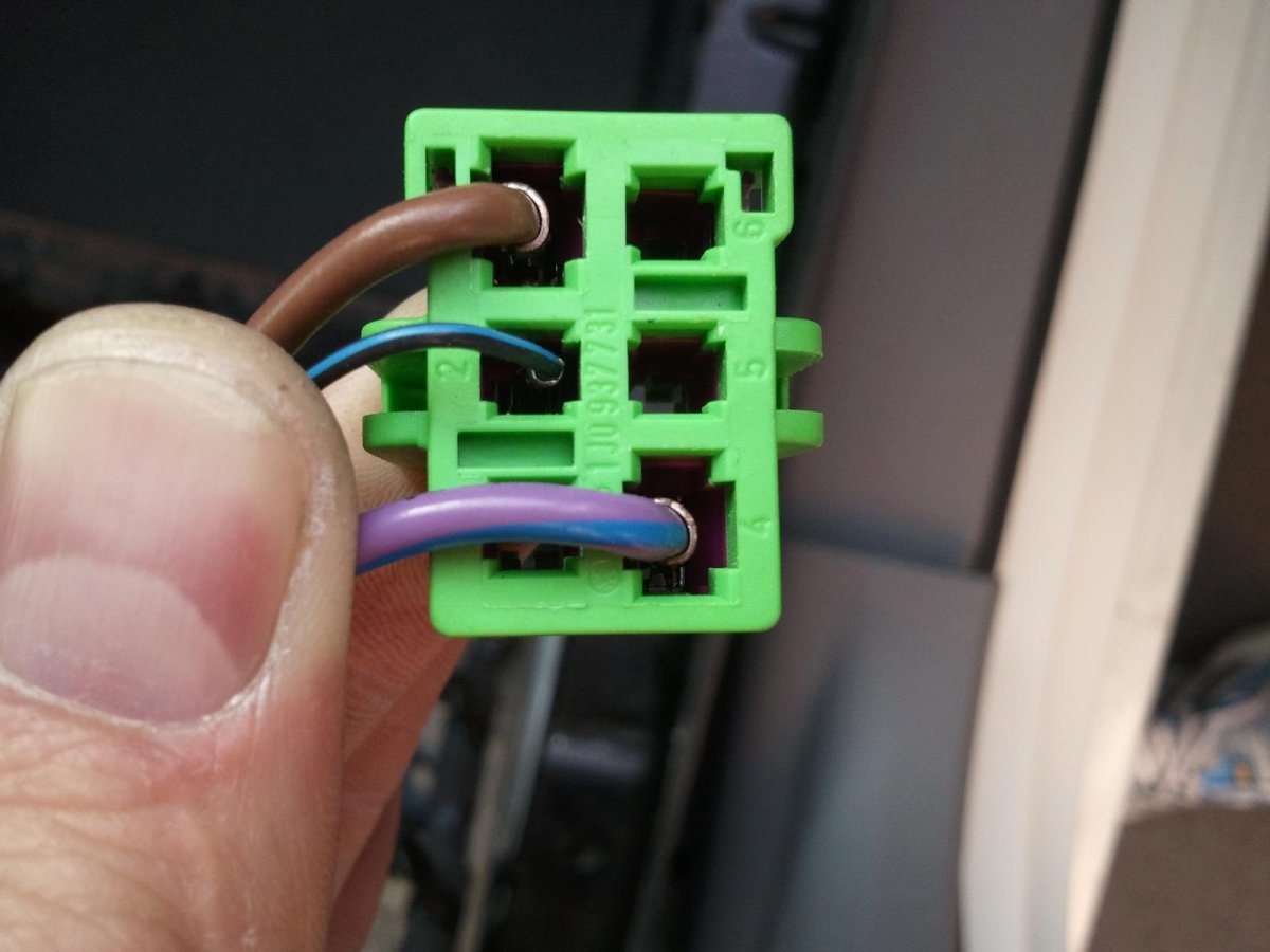 Разъем подогрева сидений Ауди