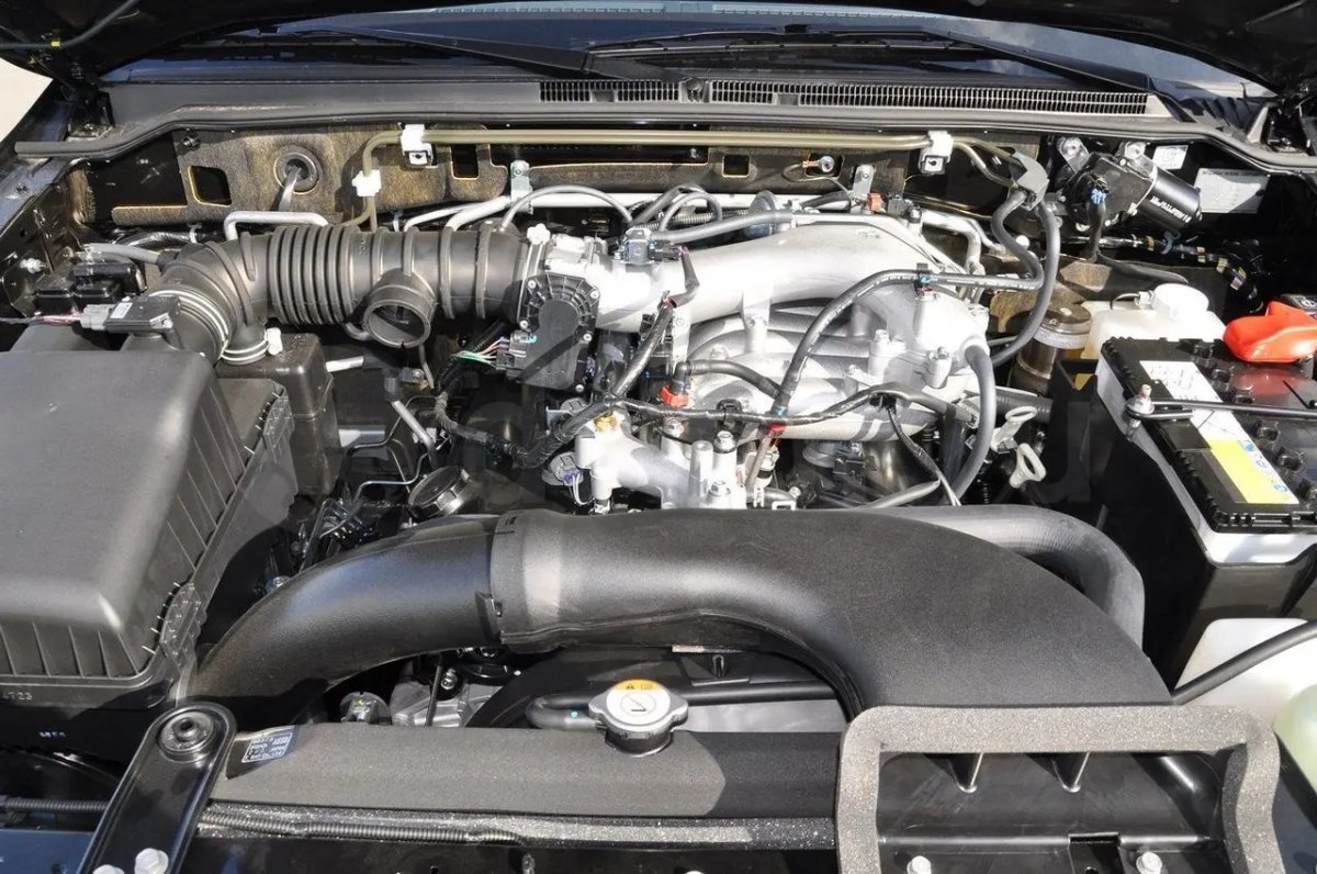Двигатель 3.0 Mitsubishi Pajero 4