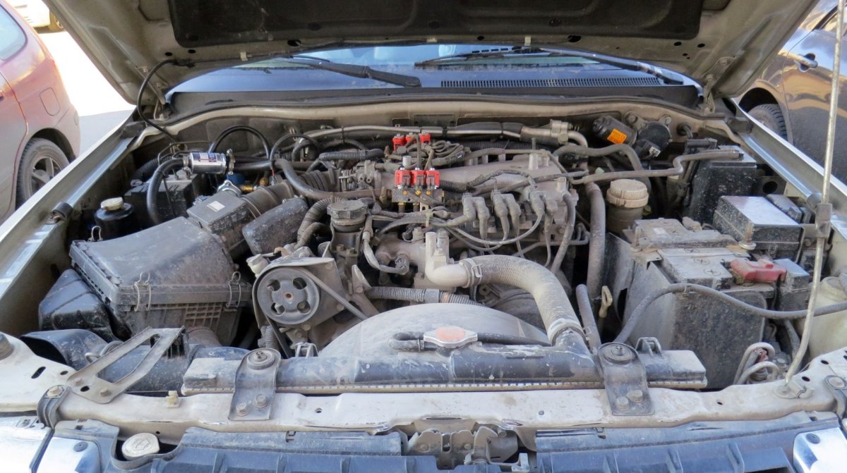 Митсубиси Паджеро спорт 1 дизель 2.5