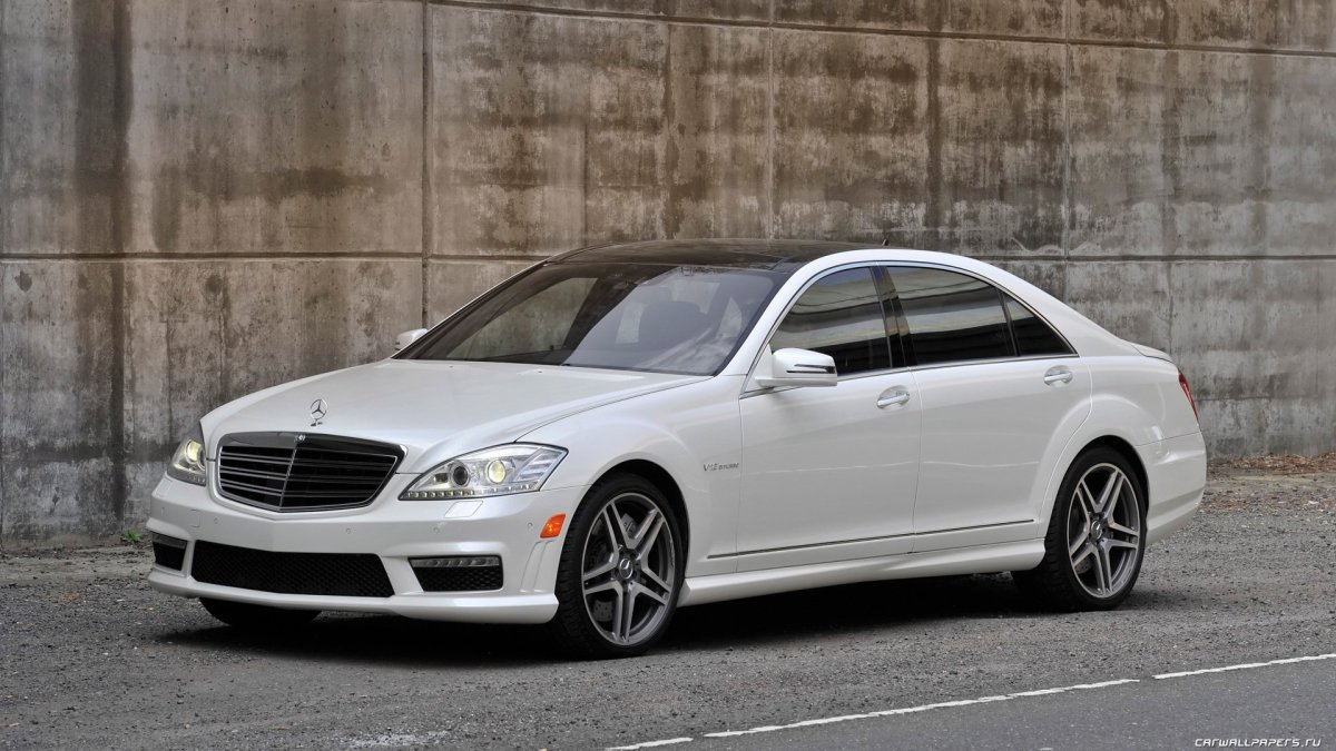 Мерседес 221 AMG белый