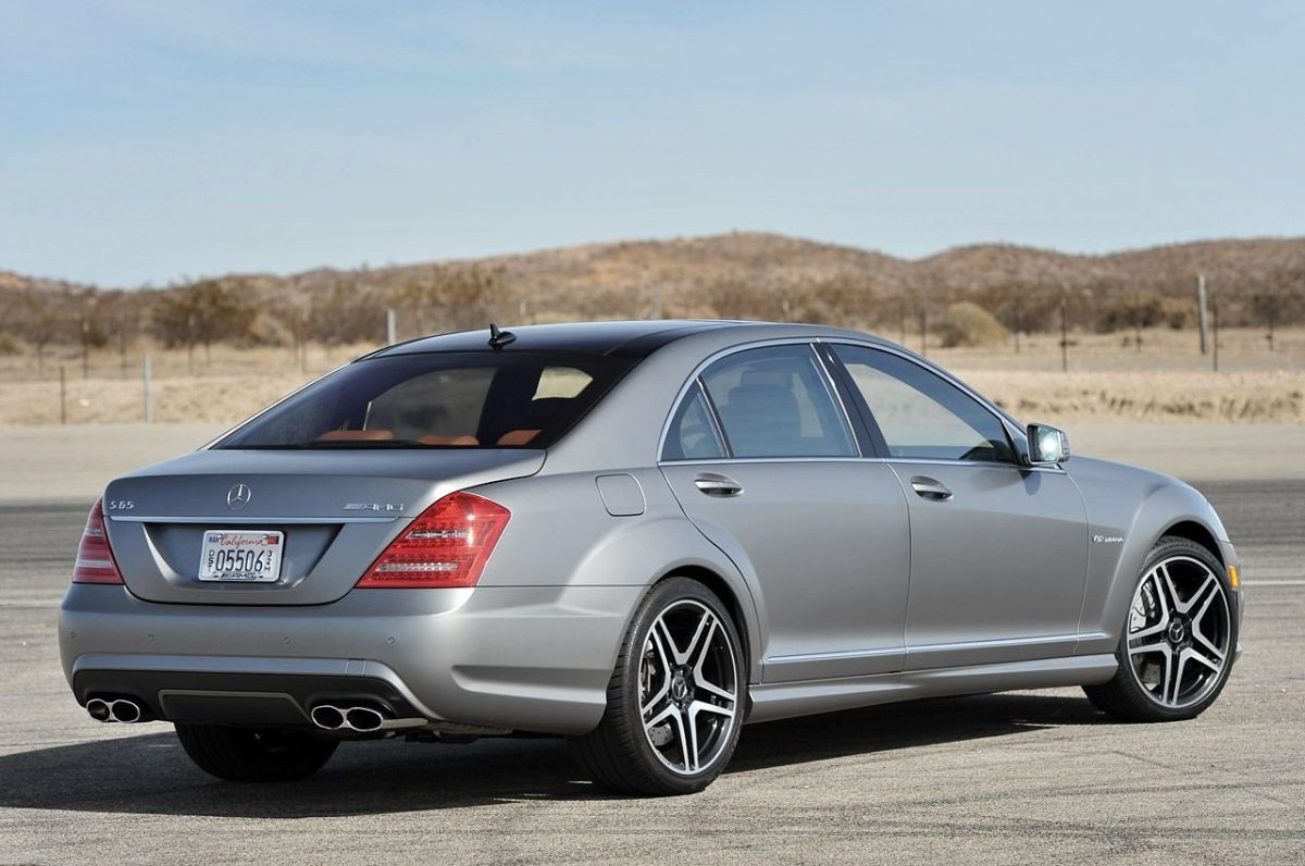 Mercedes Benz s65 AMG w221