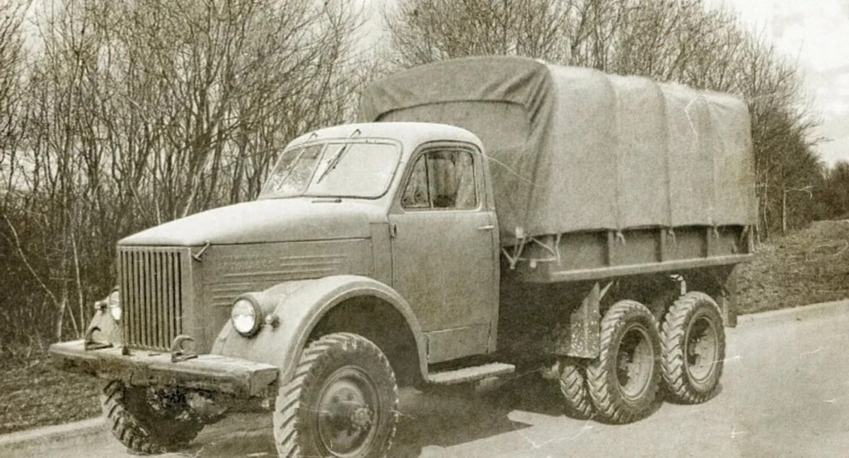 ГАЗ 51 трехосный