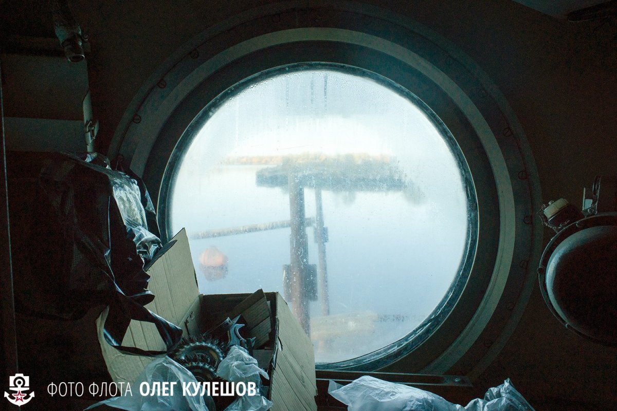 Есть ли в подводной лодке иллюминаторы