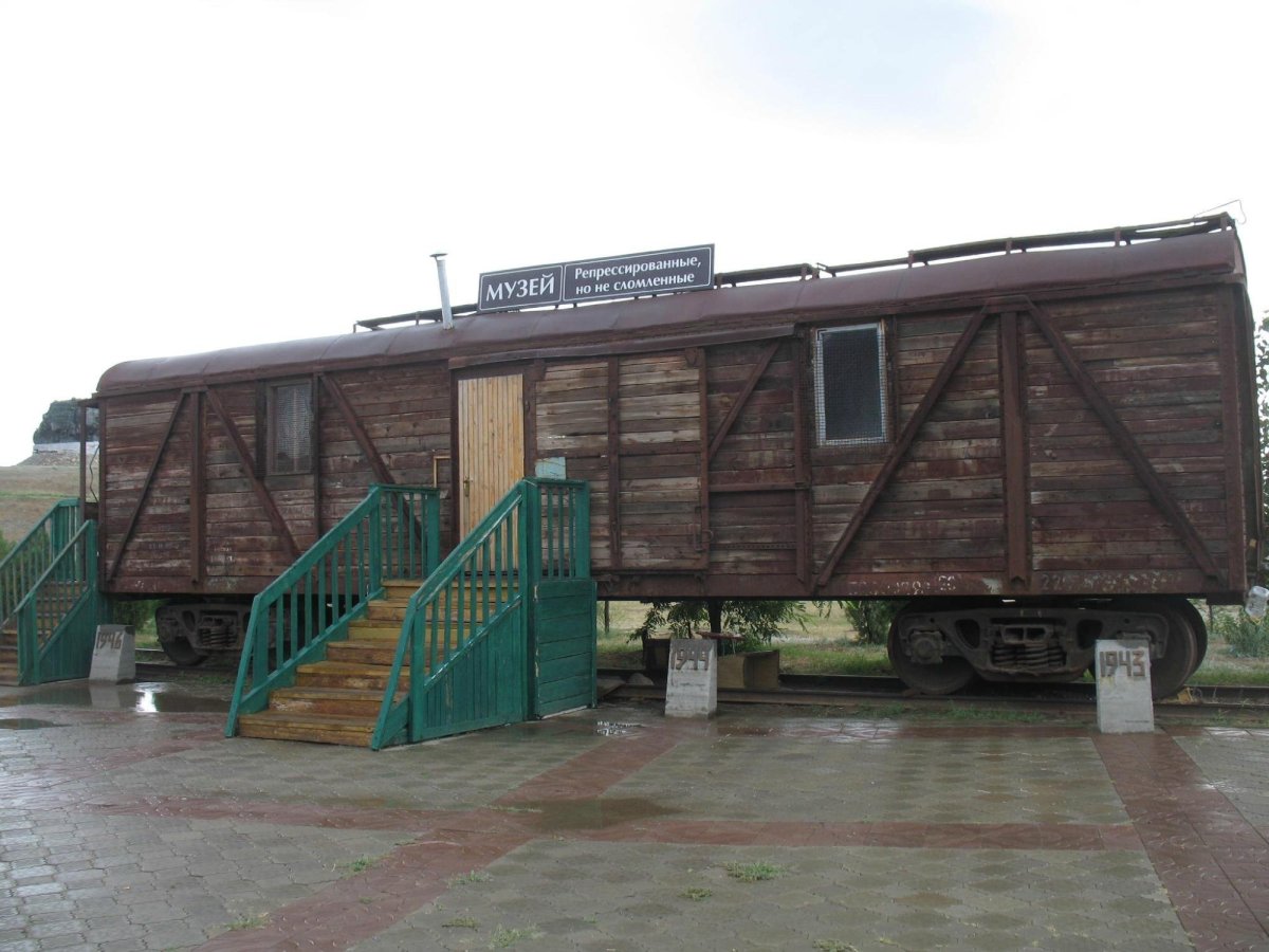 Мемориальный комплекс исход и Возвращение в Элисте