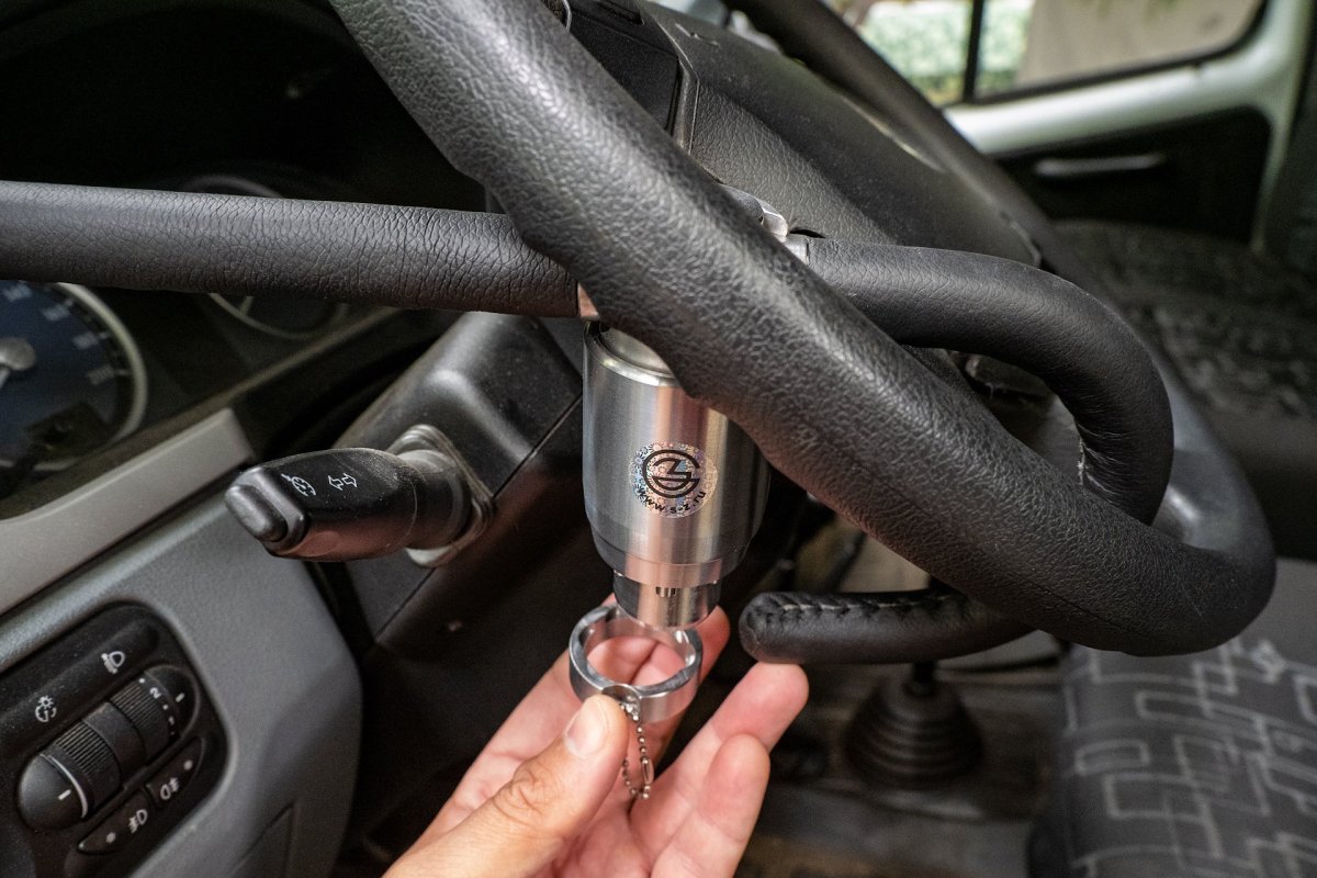 Механические противоугонки для авто