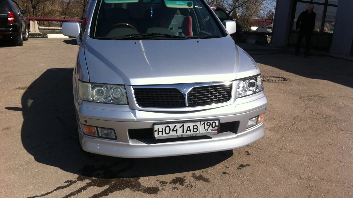 Митсубиси Шариот, 2.4