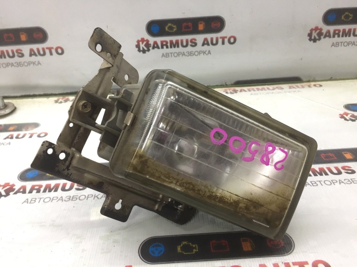 Фара противотуманная Мицубиси Чариот Грандис