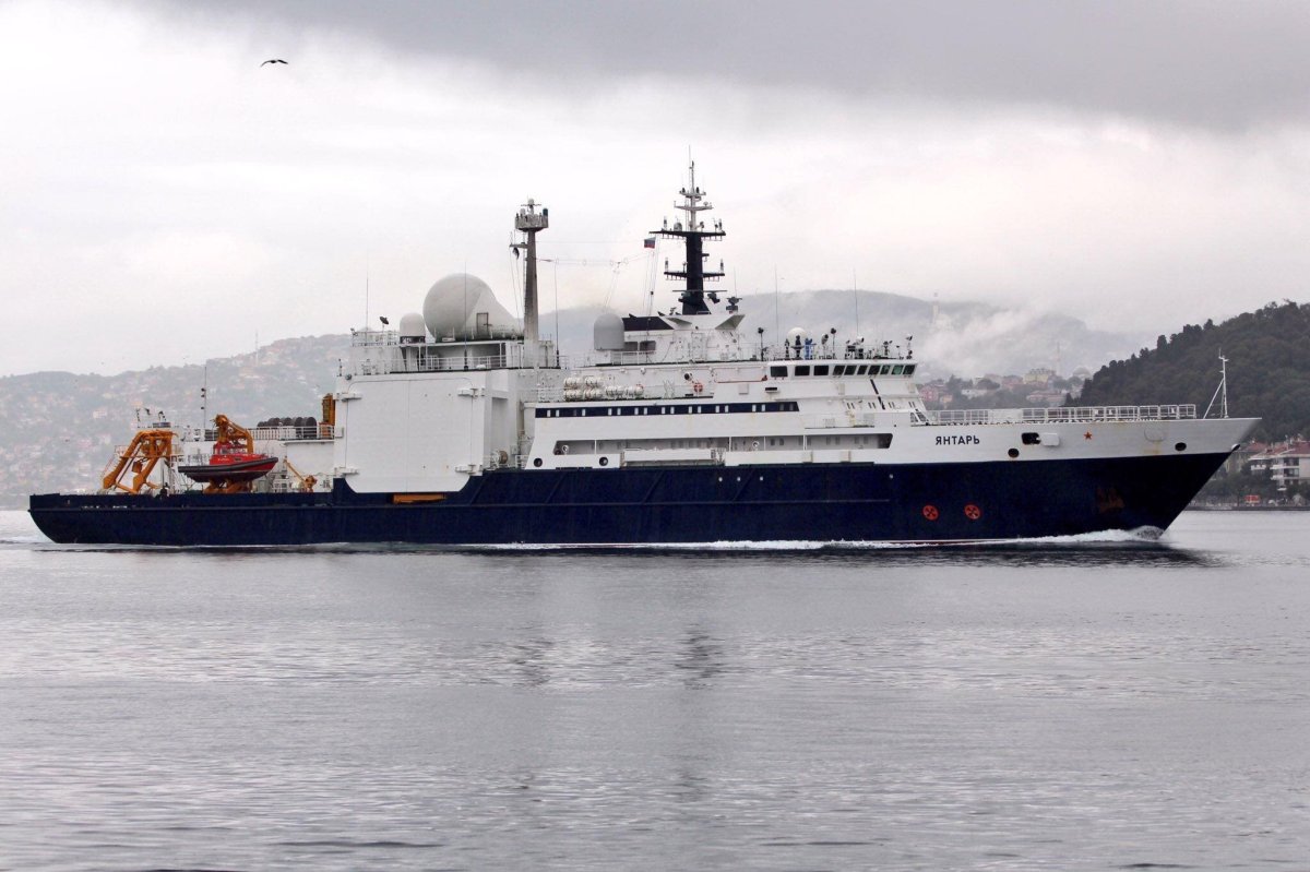 Янтарь судно ВМФ