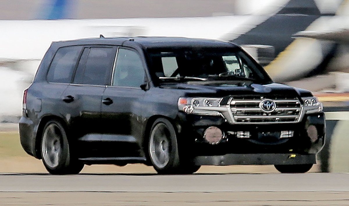 Toyota Land Cruiser 2000