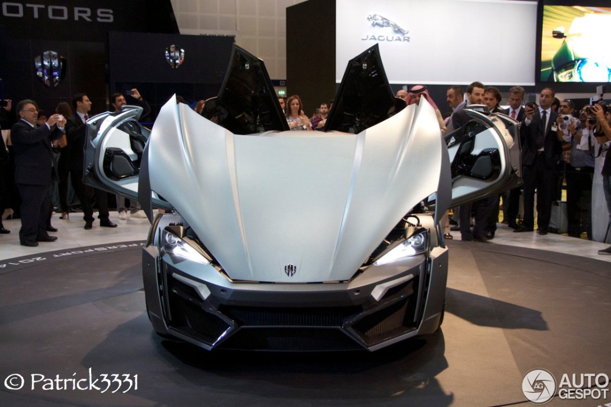 Машина с 2000 лошадиных сил