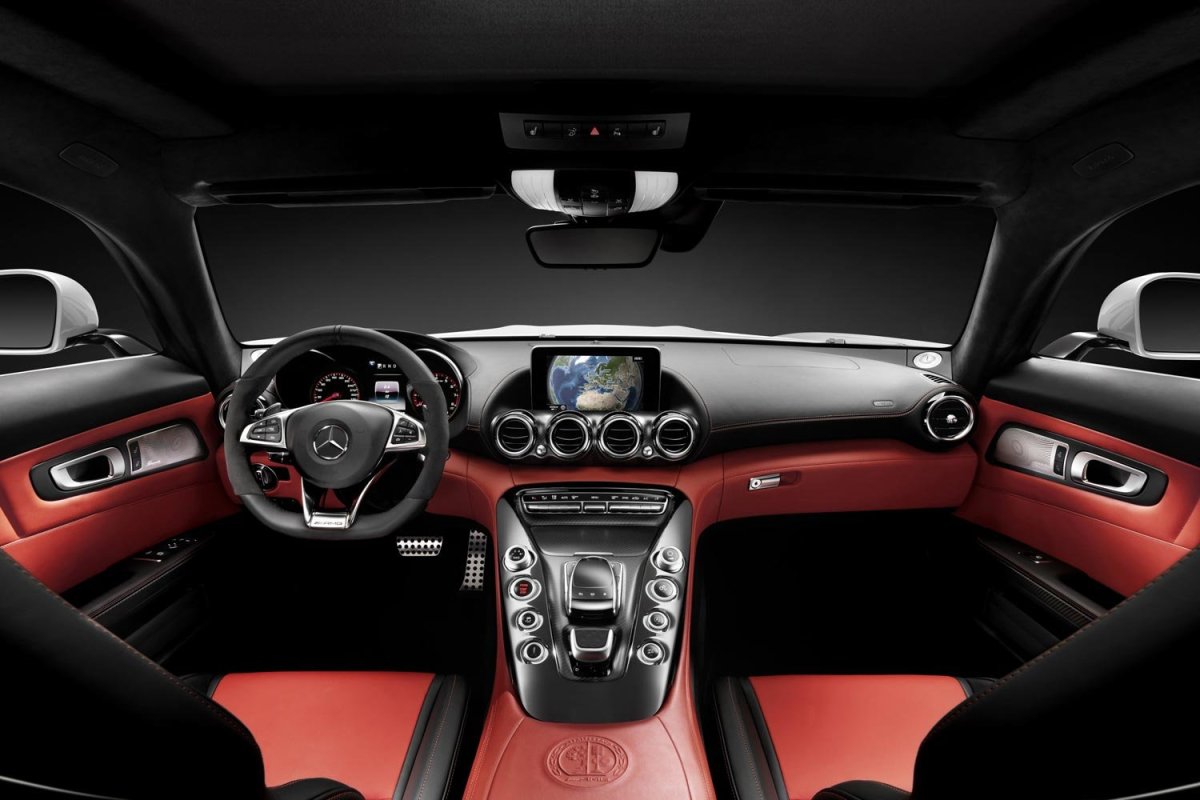 Мерседес Бенц АМГ ГТ салон