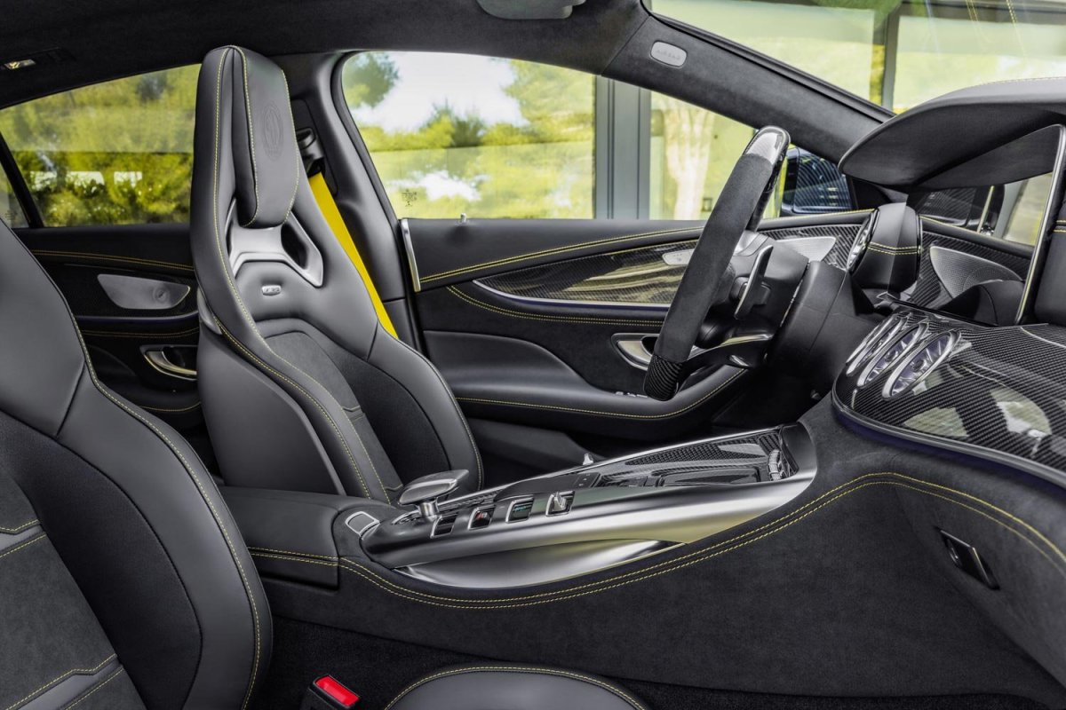 Mercedes AMG gt 63 салон