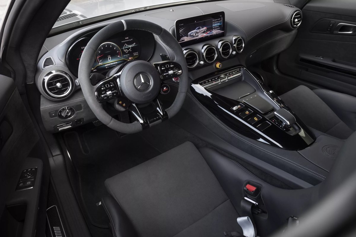 Mercedes AMG gt r 2020 Interior