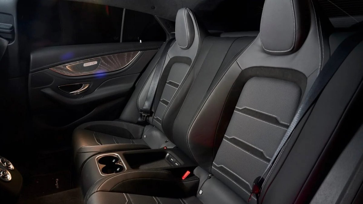 Мерседес gt63s салон задний