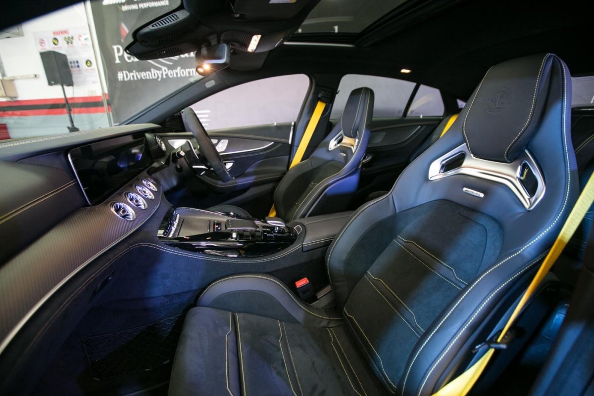 Мерседес АМГ gt 63 s салон