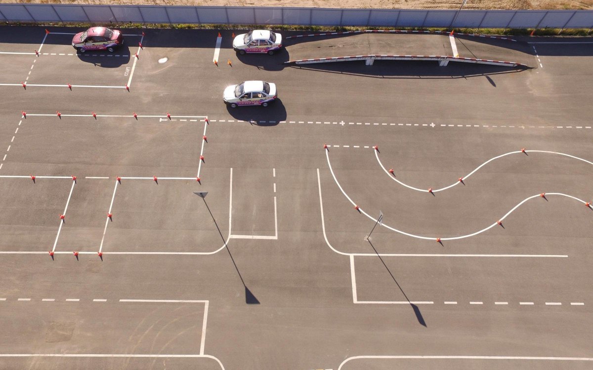 Автодром автошкола 54 на Петухова