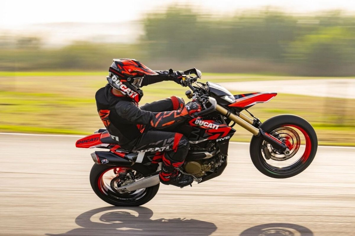 Ducati Hypermotard 698 mono