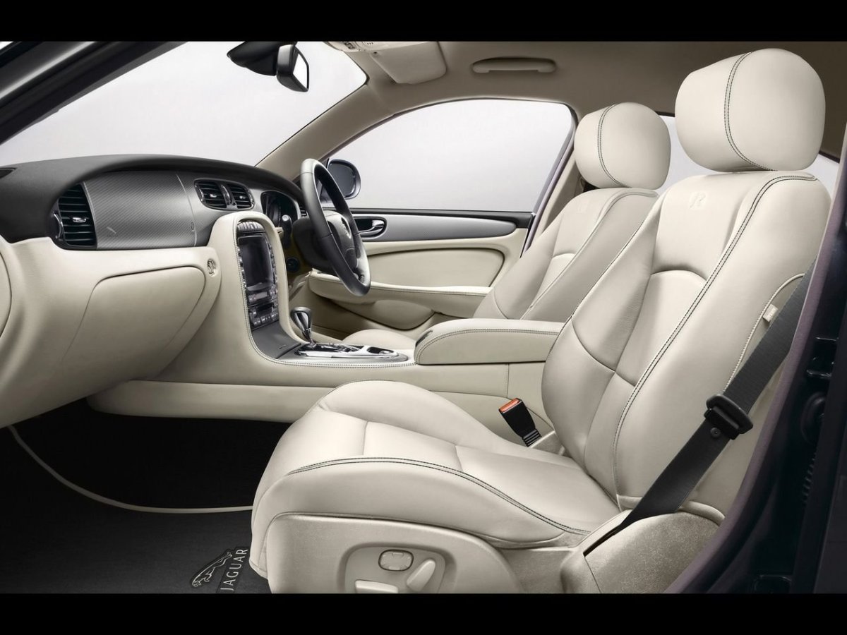 Jaguar XJR 15 салон