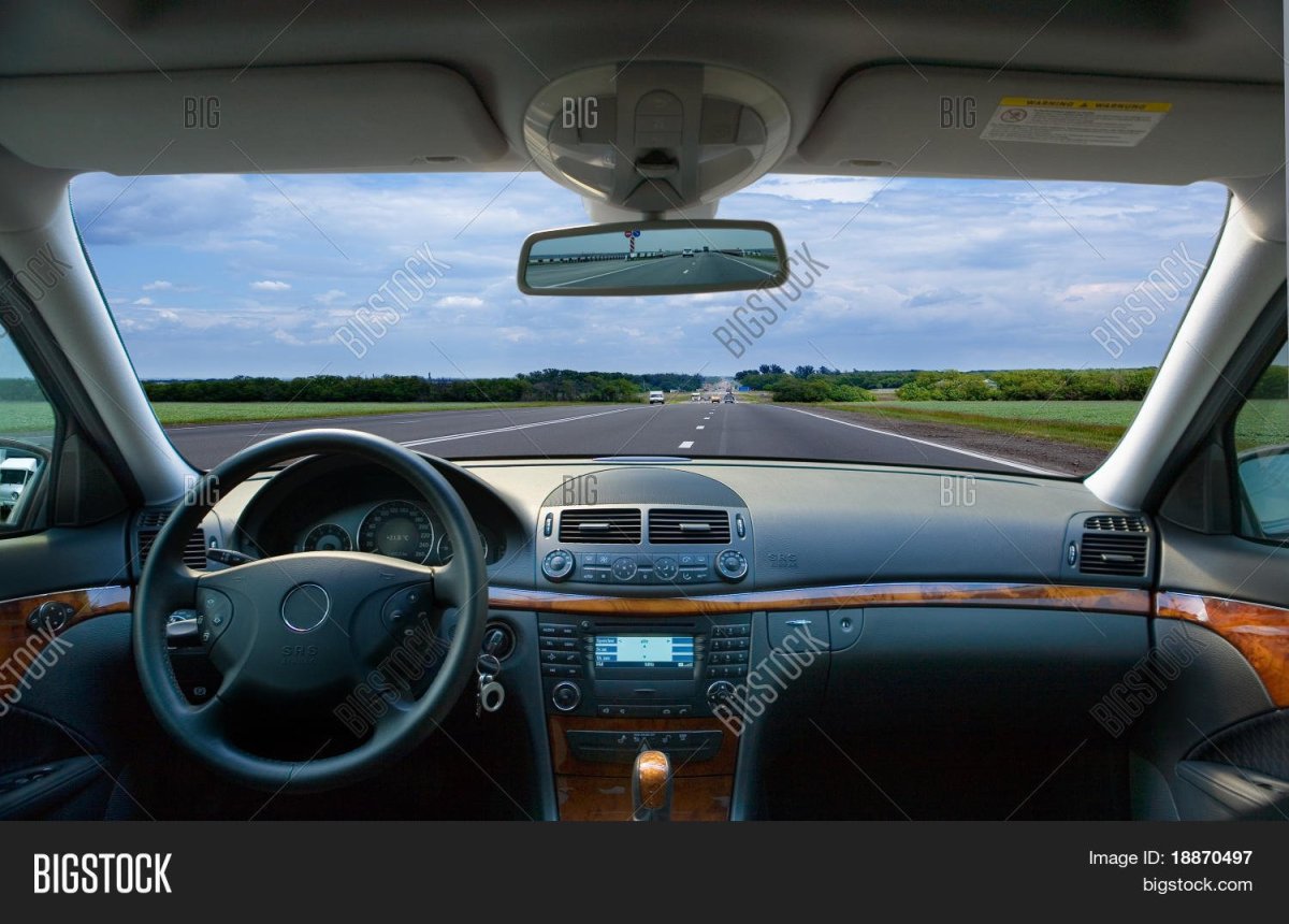 Лобовое стекло авто изнутри