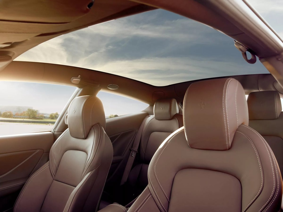 Порше Панамера с панорамной крышей