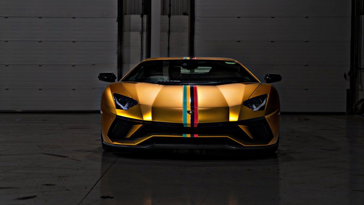 Ламборгини Галлардо 2022