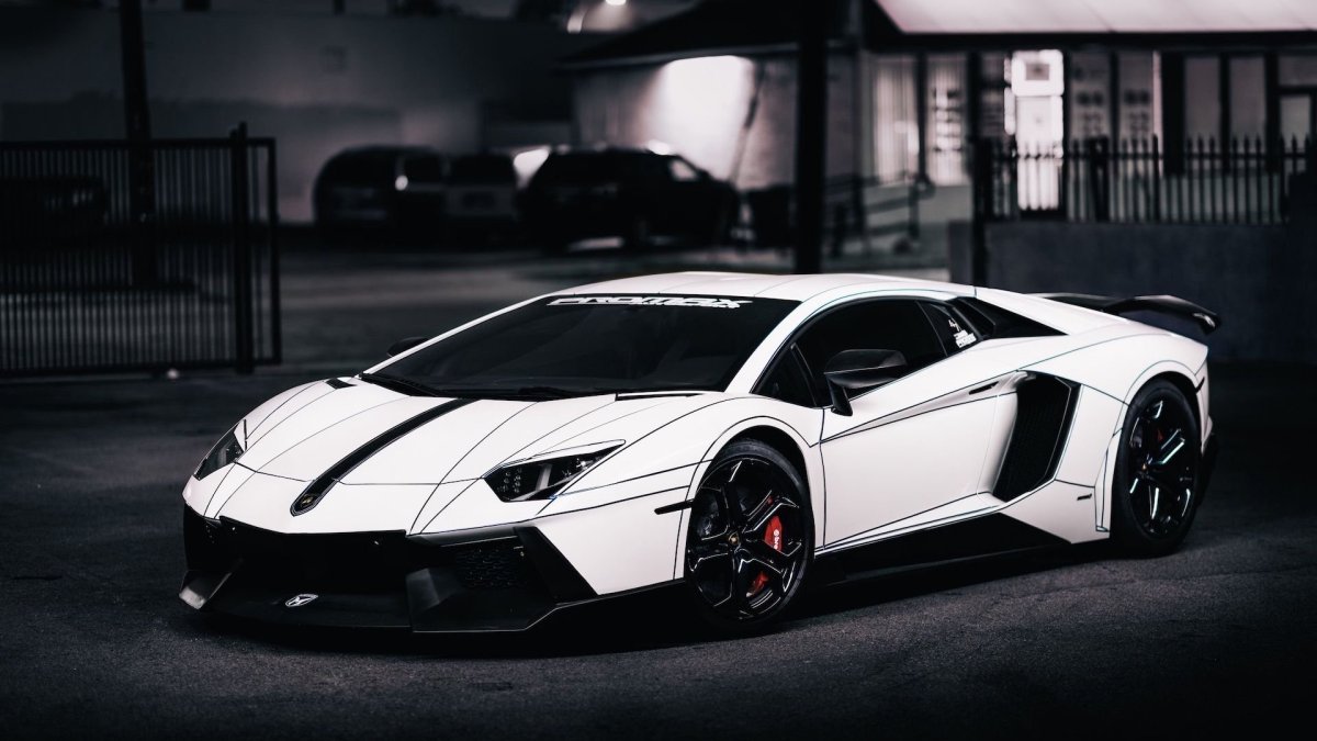 Lamborghini Aventador lp700-4 White