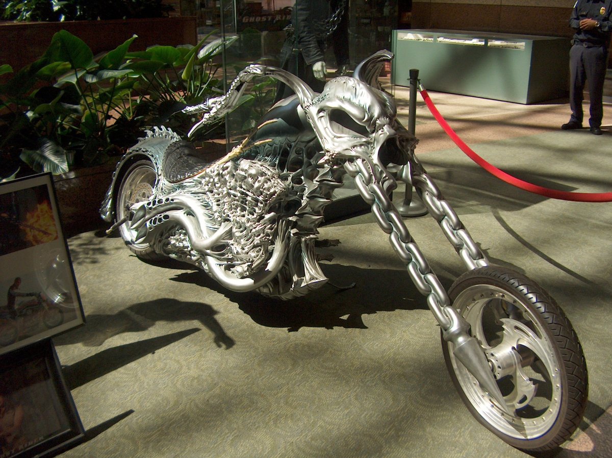 Призрачный гонщик 1 мотоцикл