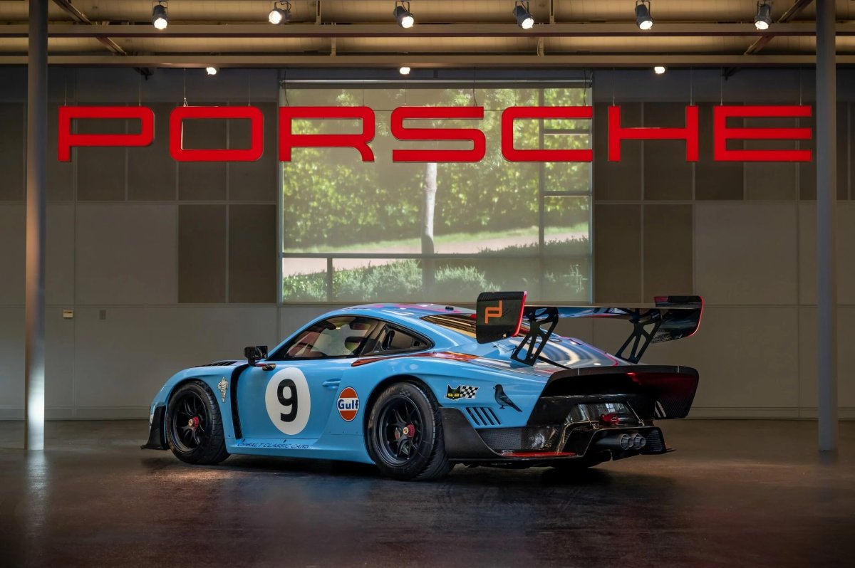 Porsche 935 Gulf