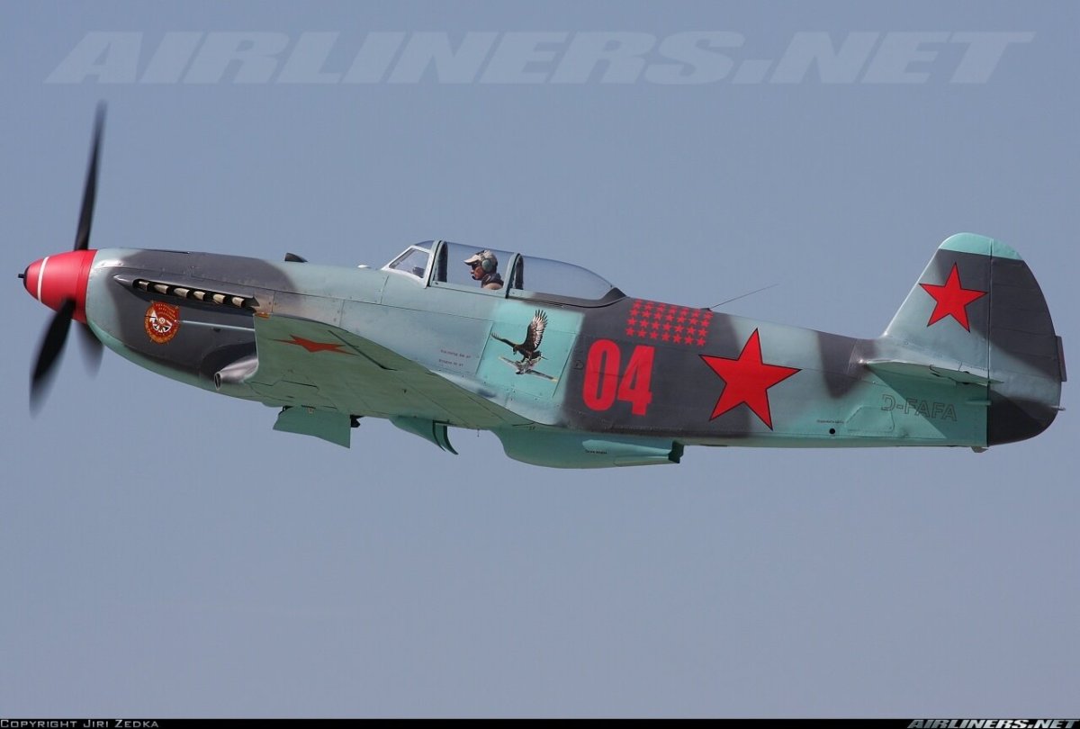 Истребитель як-9 Яковлева