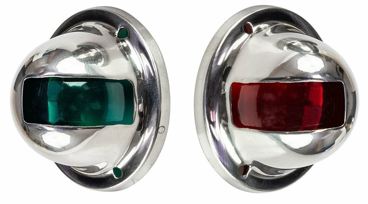 Навигационные огни на катере