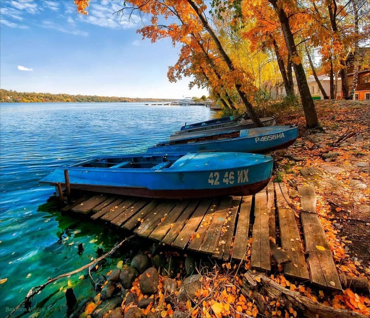 Осенний Плес Волга катер