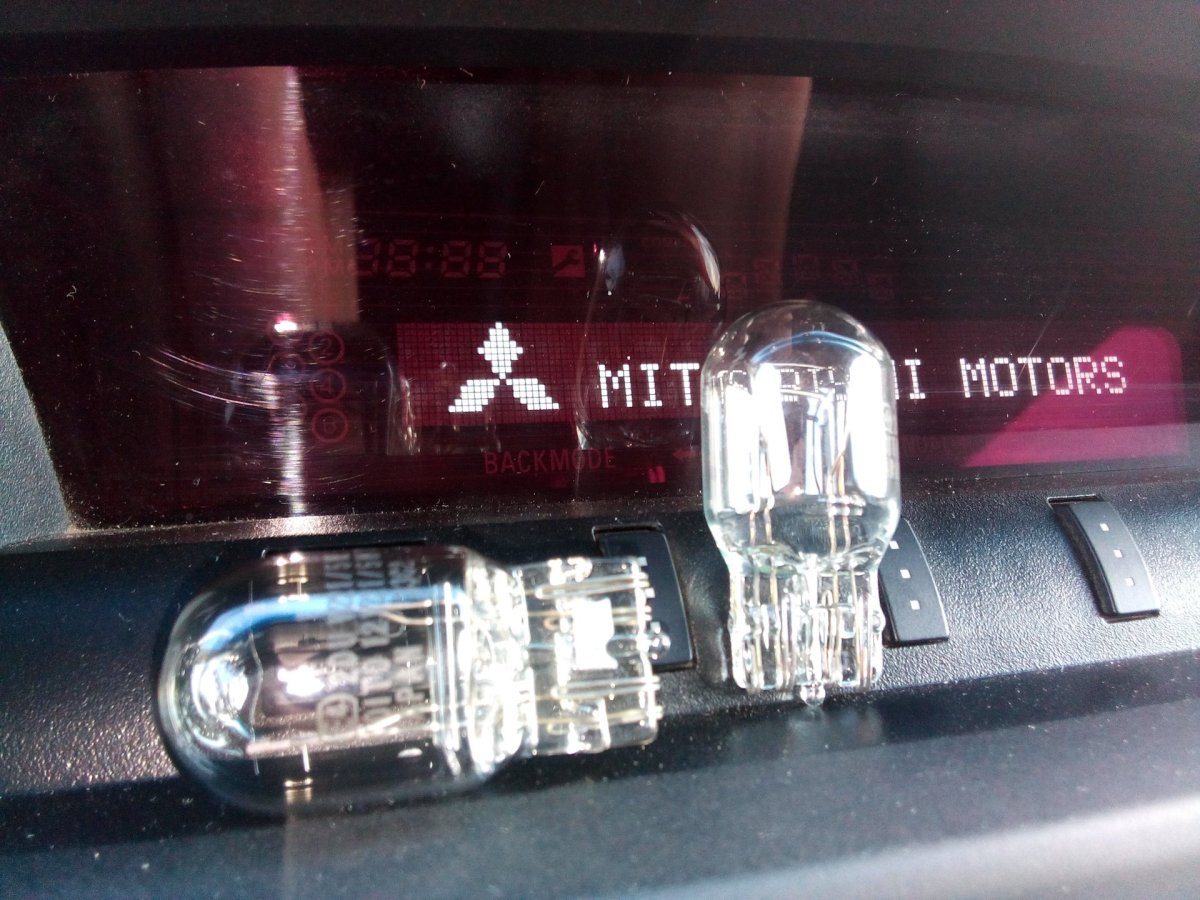 Лампа стоп Паджеро 4