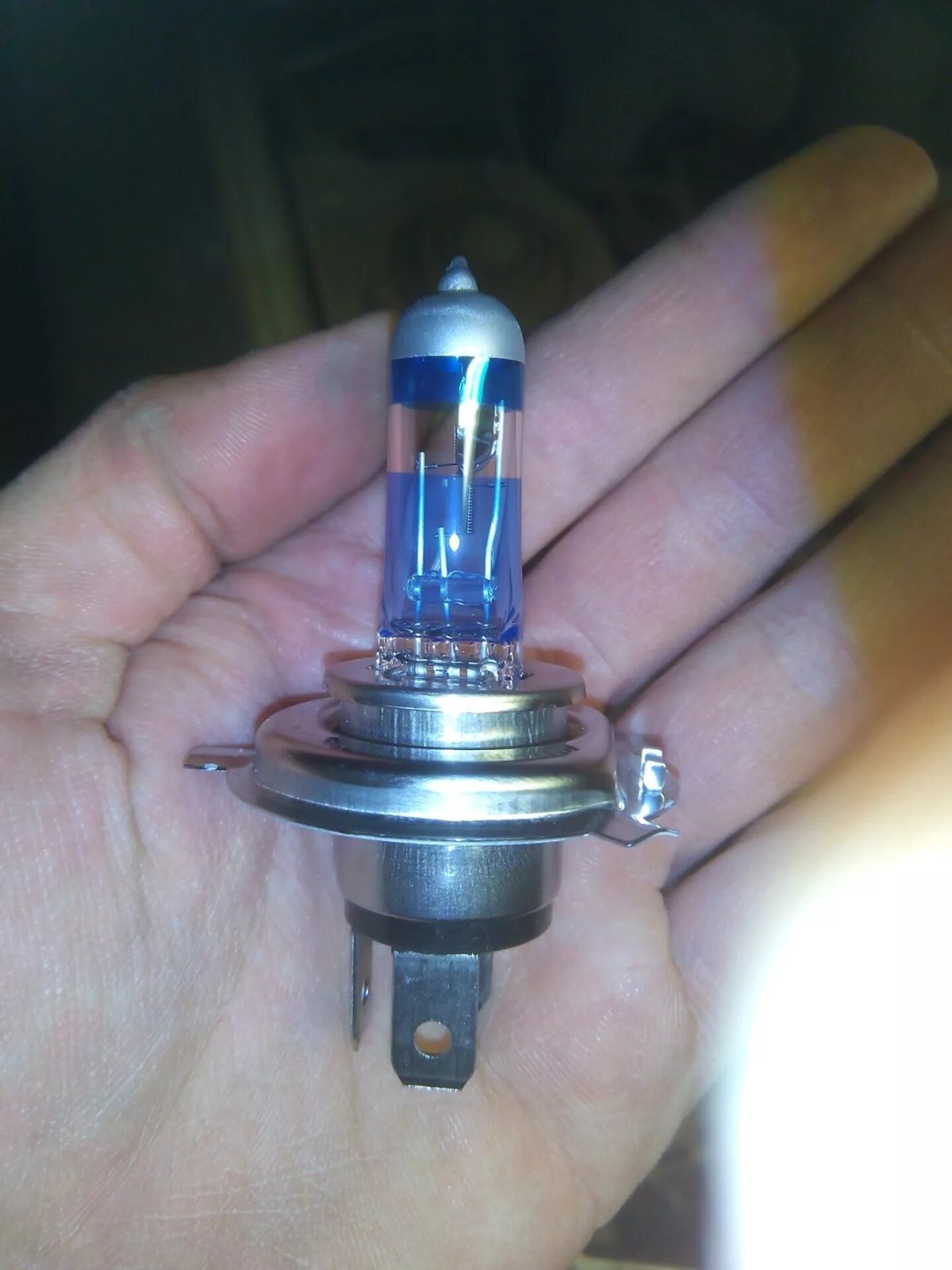 Mitsubishi Carisma 1.6 лампы ближнего света