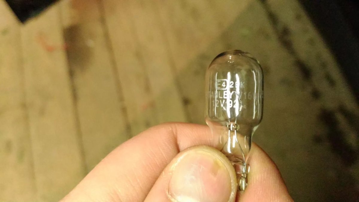 Лампочки заднего хода Лансер 9