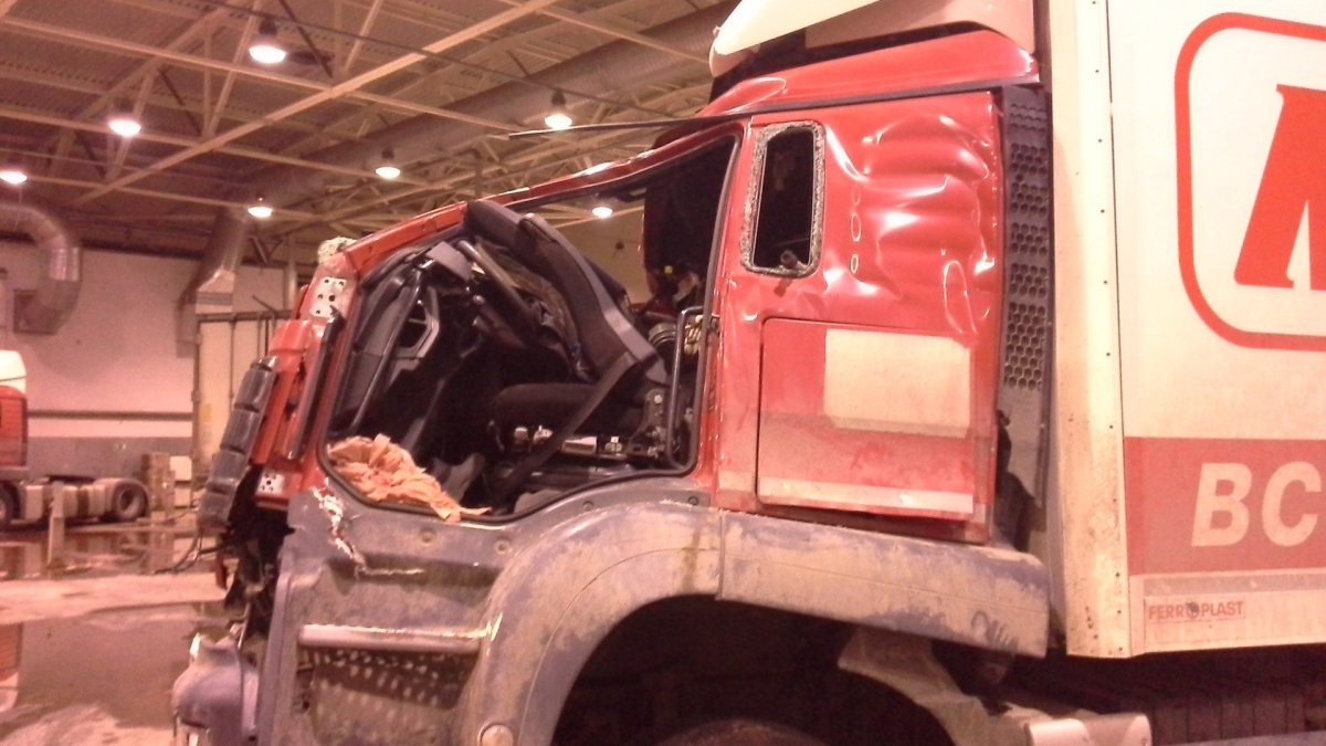 Man TGS магнит салон