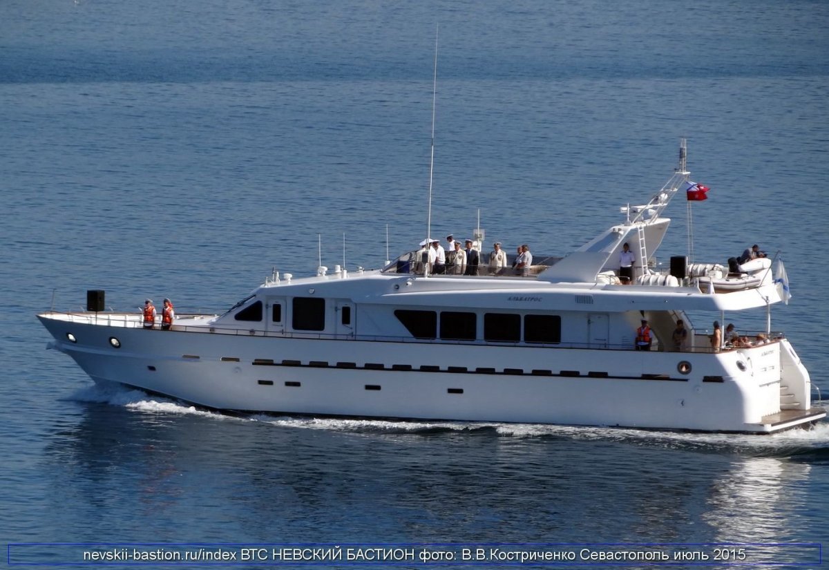 Катер Буревестник 21270