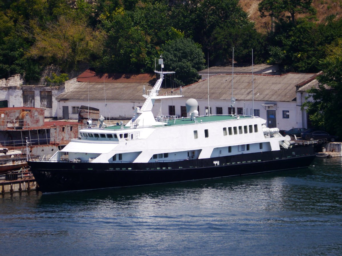 Катер связи Андрей Первозванный