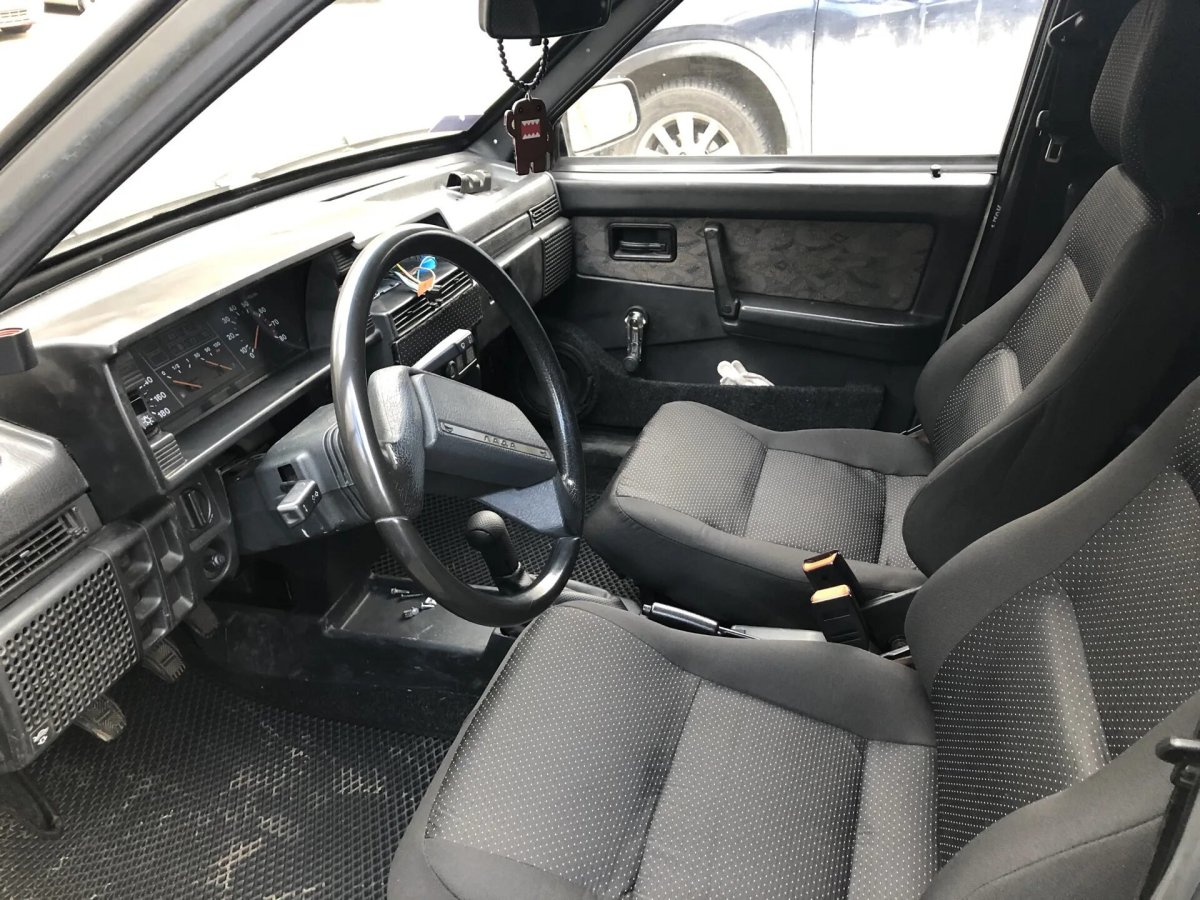 Заводской салон ВАЗ 2109