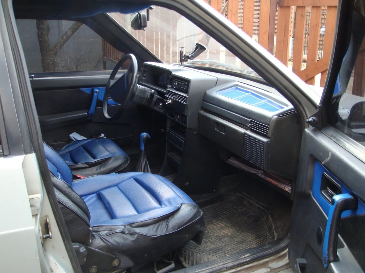 ВАЗ 2109 салон 2004