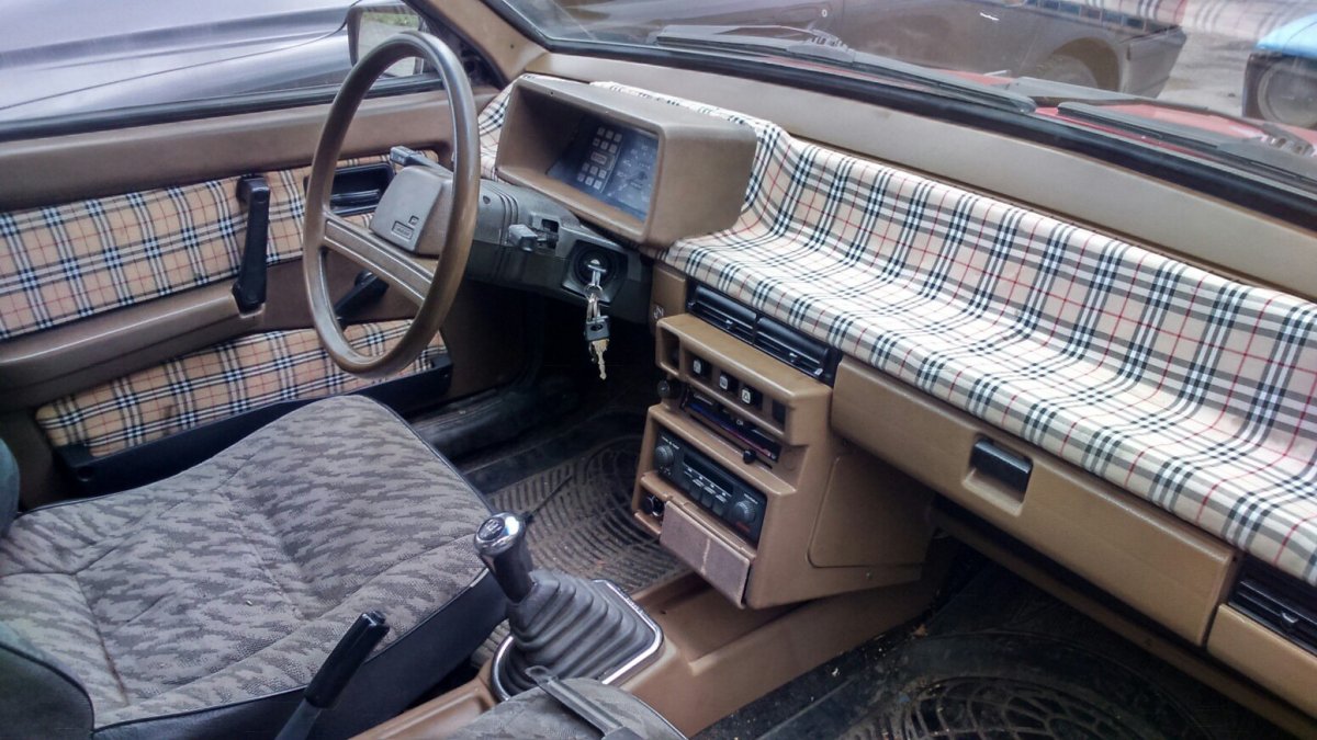 Коричневый салон ВАЗ 2109 низкая панель