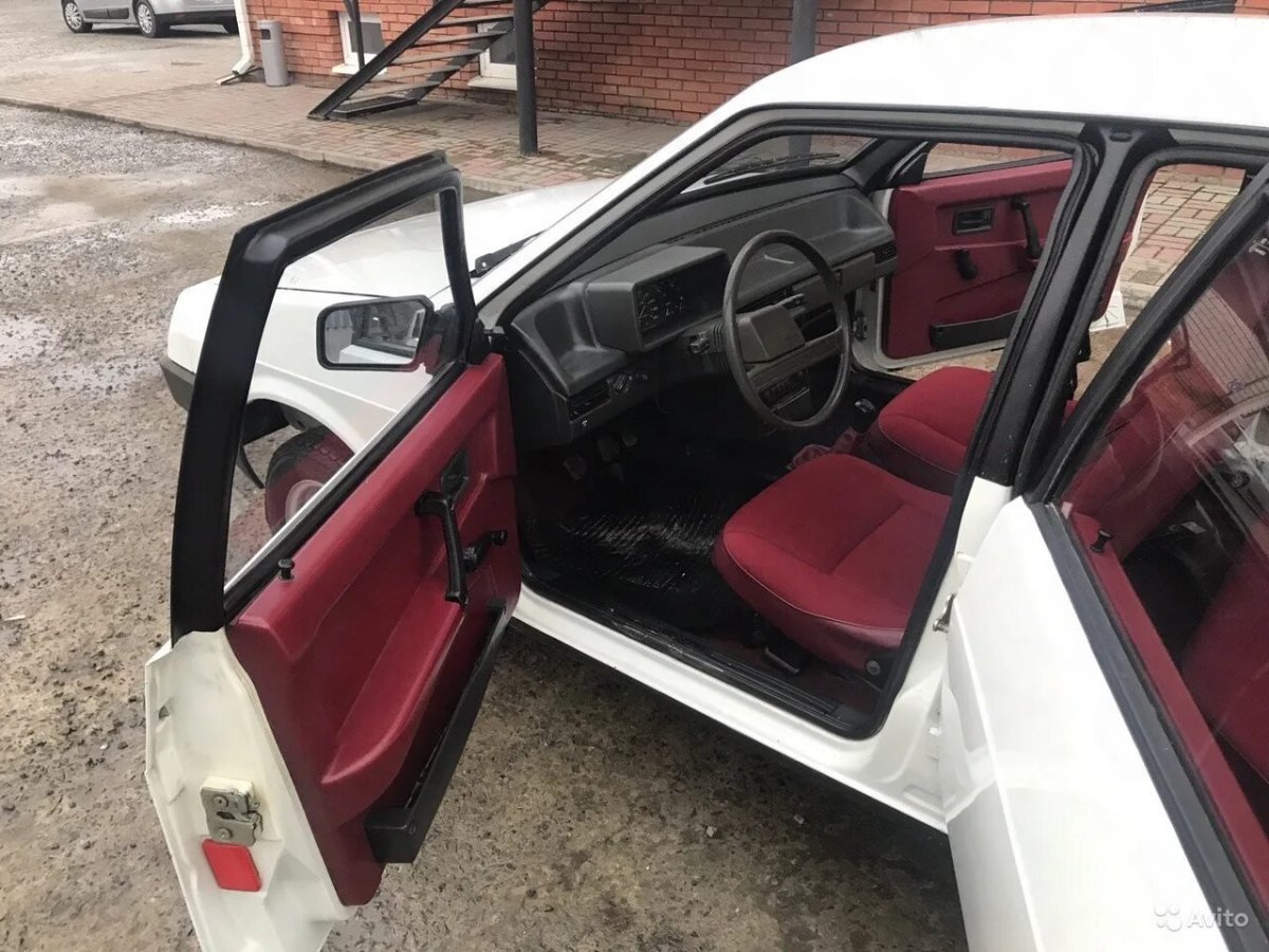 ВАЗ 2109 низкая панель красный салон