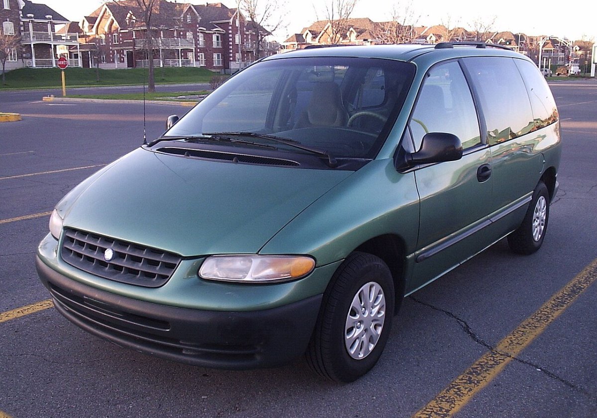 Плимут Вояджер